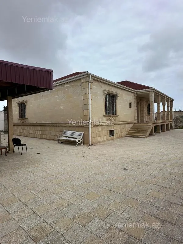 Satılır 4 otaqlı həyət evi 280 m²