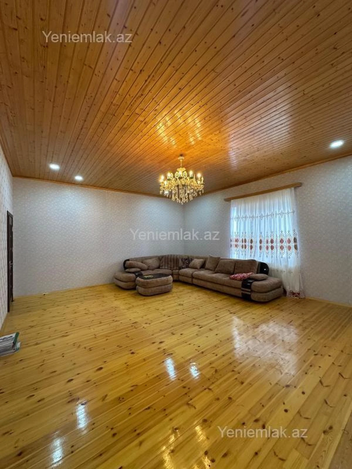 Satılır 4 otaqlı həyət evi 280 m²