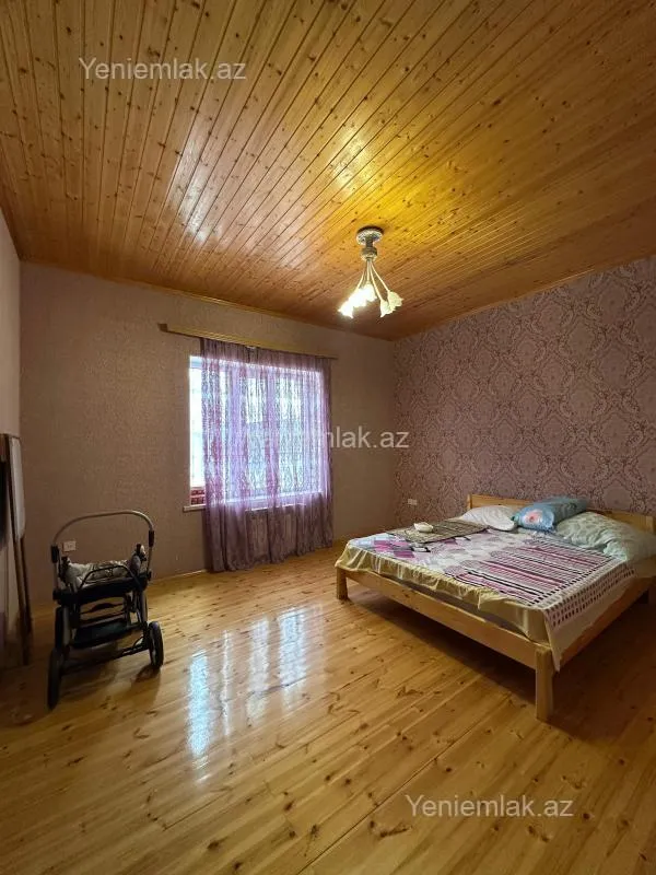 Satılır 4 otaqlı həyət evi 280 m²