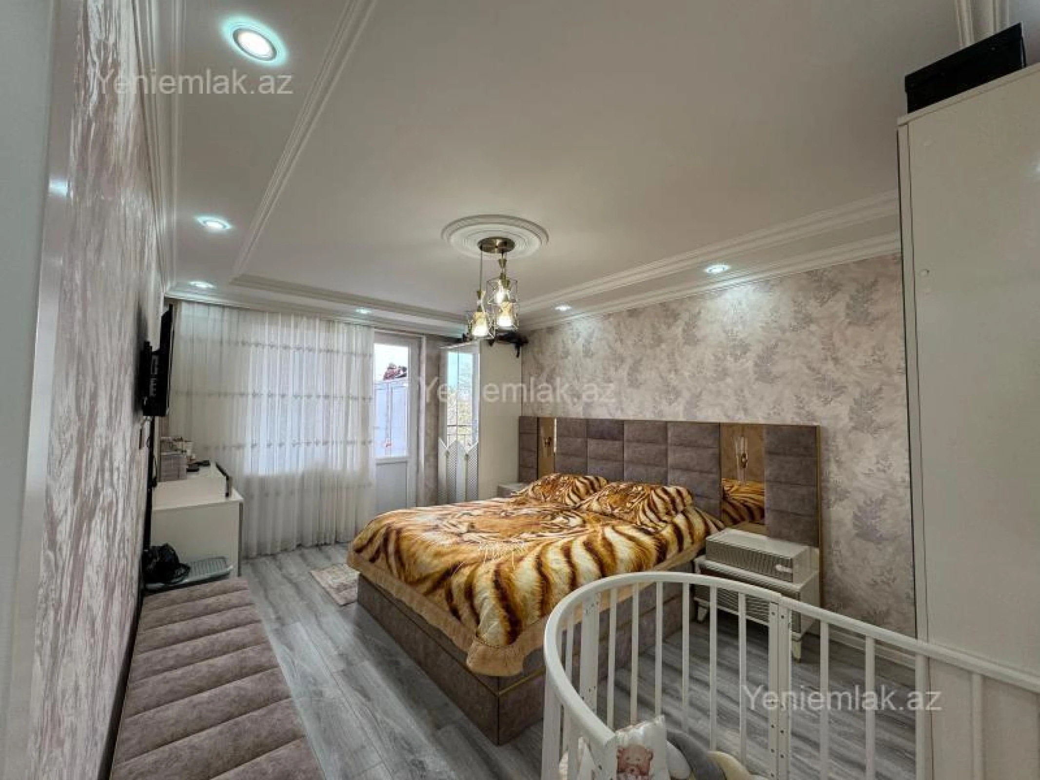 Satılır 4 otaqlı köhnə tikili 80 m²