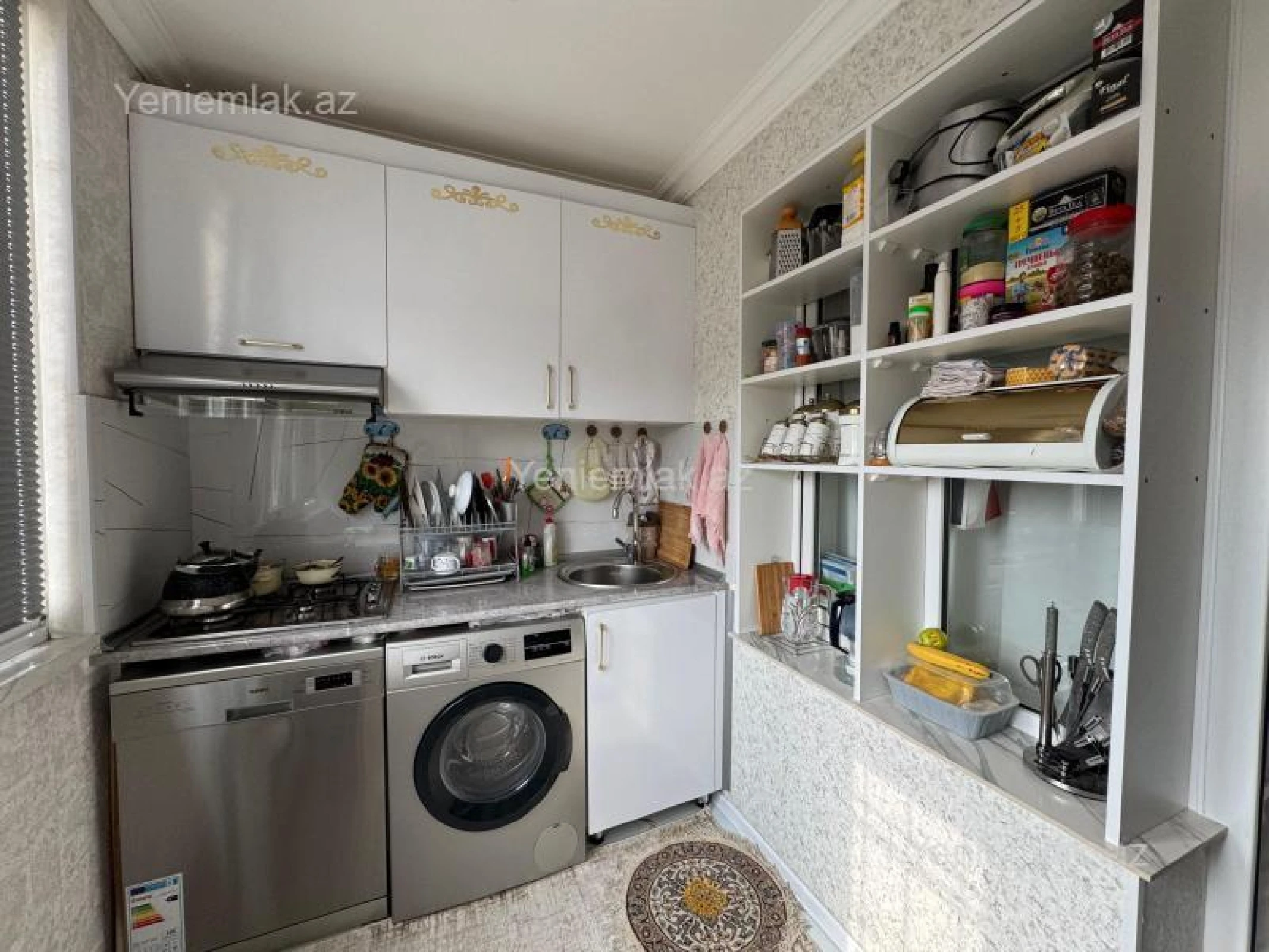 Satılır 4 otaqlı köhnə tikili 80 m²