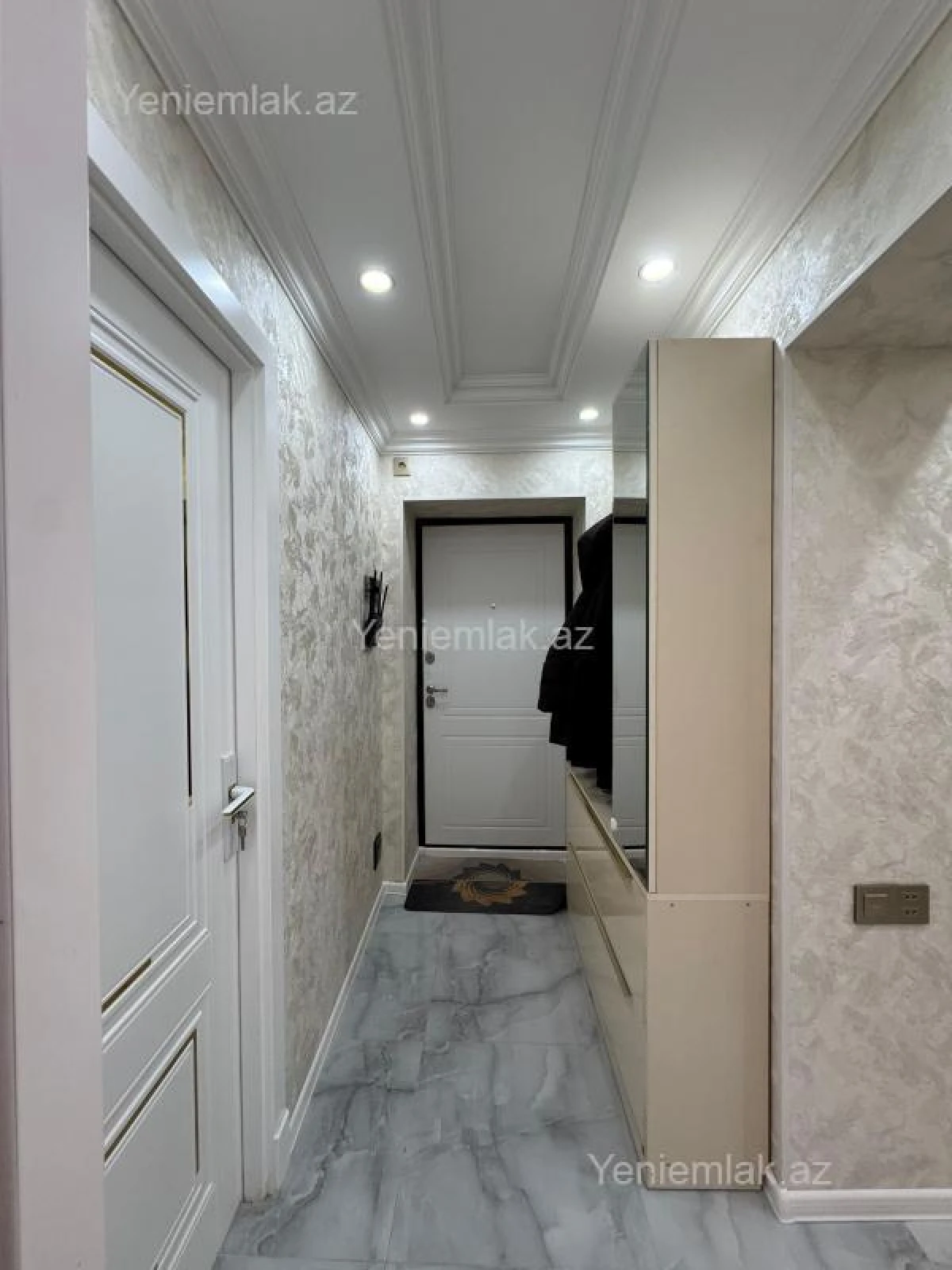 Satılır 4 otaqlı köhnə tikili 80 m²