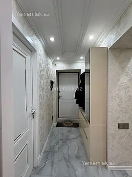 Satılır 4 otaqlı köhnə tikili 80 m²