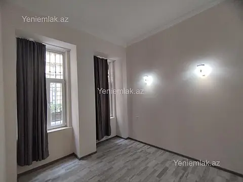 Satılır 2 otaqlı köhnə tikili 42 m²