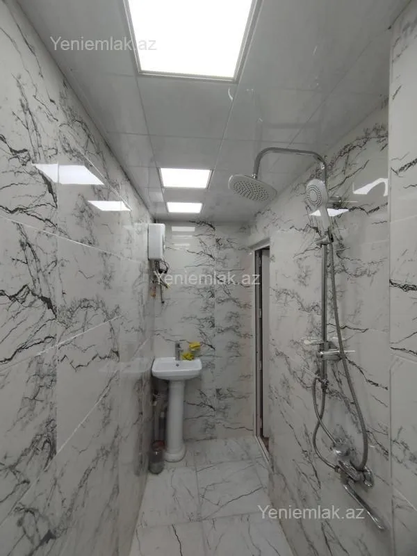 Satılır 2 otaqlı köhnə tikili 42 m²