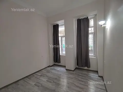 Satılır 2 otaqlı köhnə tikili 42 m²
