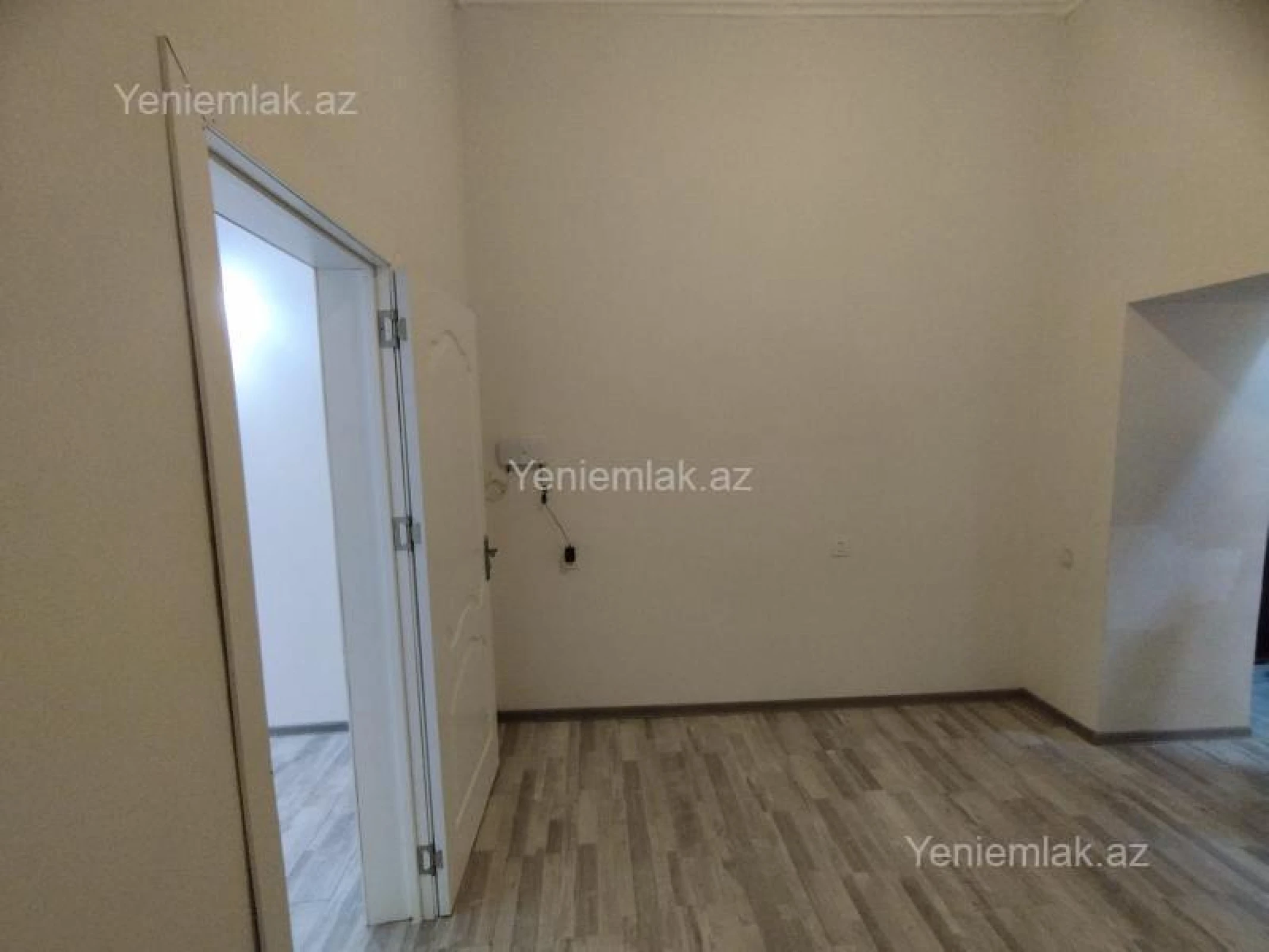 Satılır 2 otaqlı köhnə tikili 42 m²