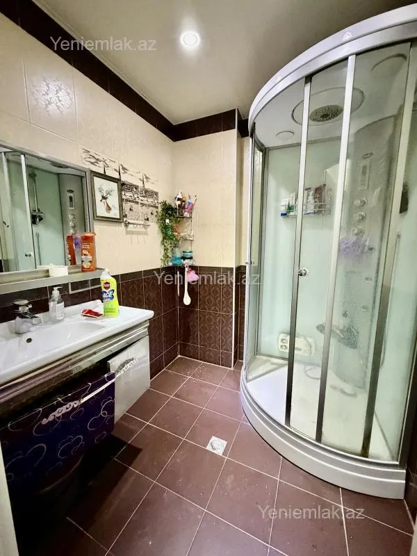 Satılır 3 otaqlı yeni tikili 115 m²