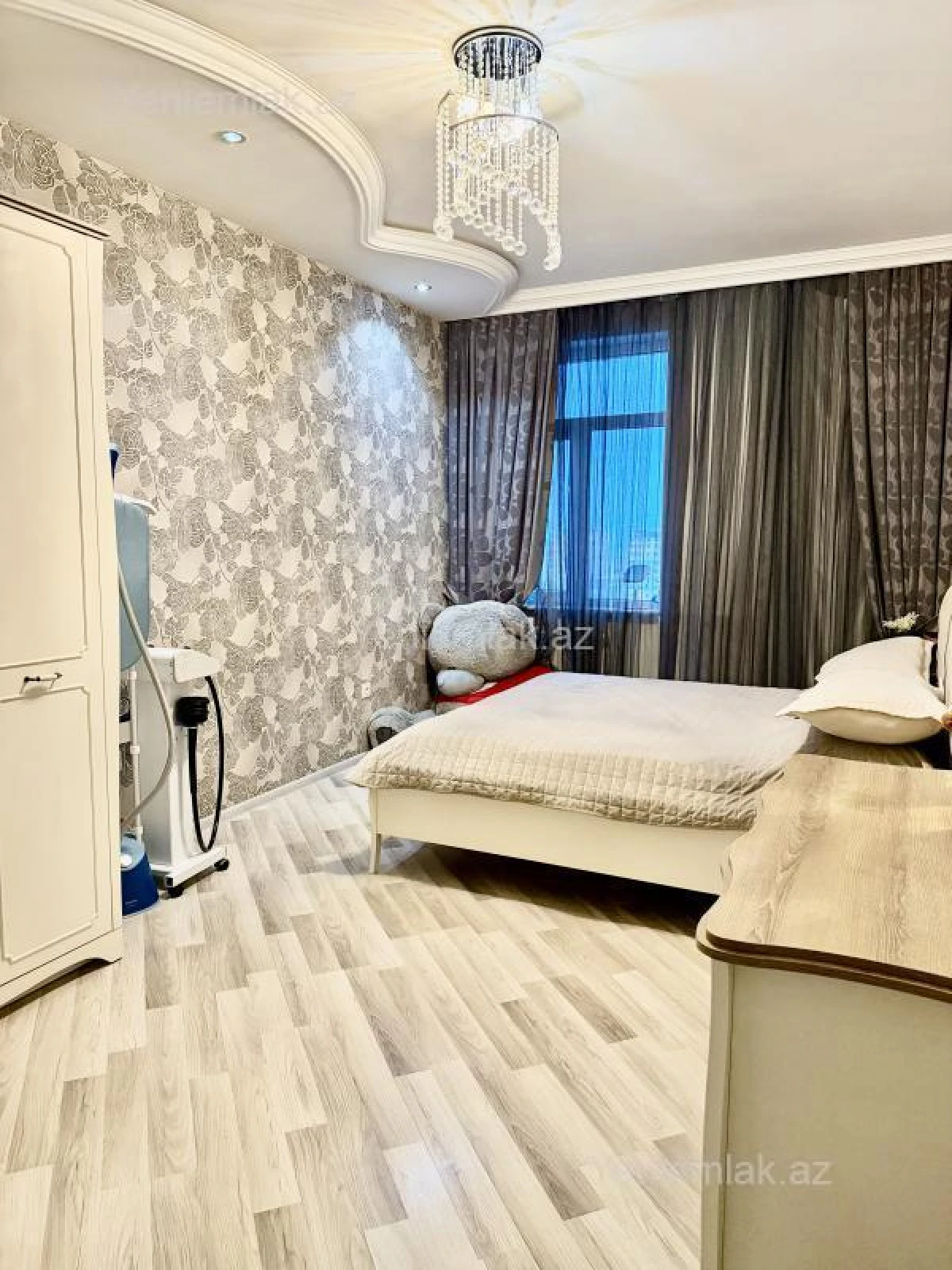 Satılır 3 otaqlı yeni tikili 115 m²