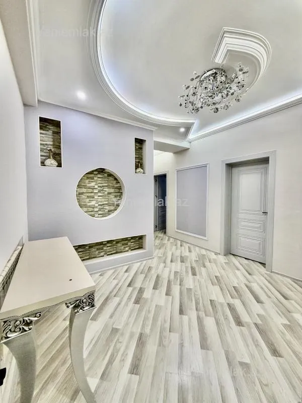 Satılır 3 otaqlı yeni tikili 115 m²