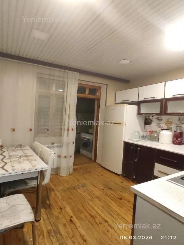 Satılır 4 otaqlı köhnə tikili 94 m²