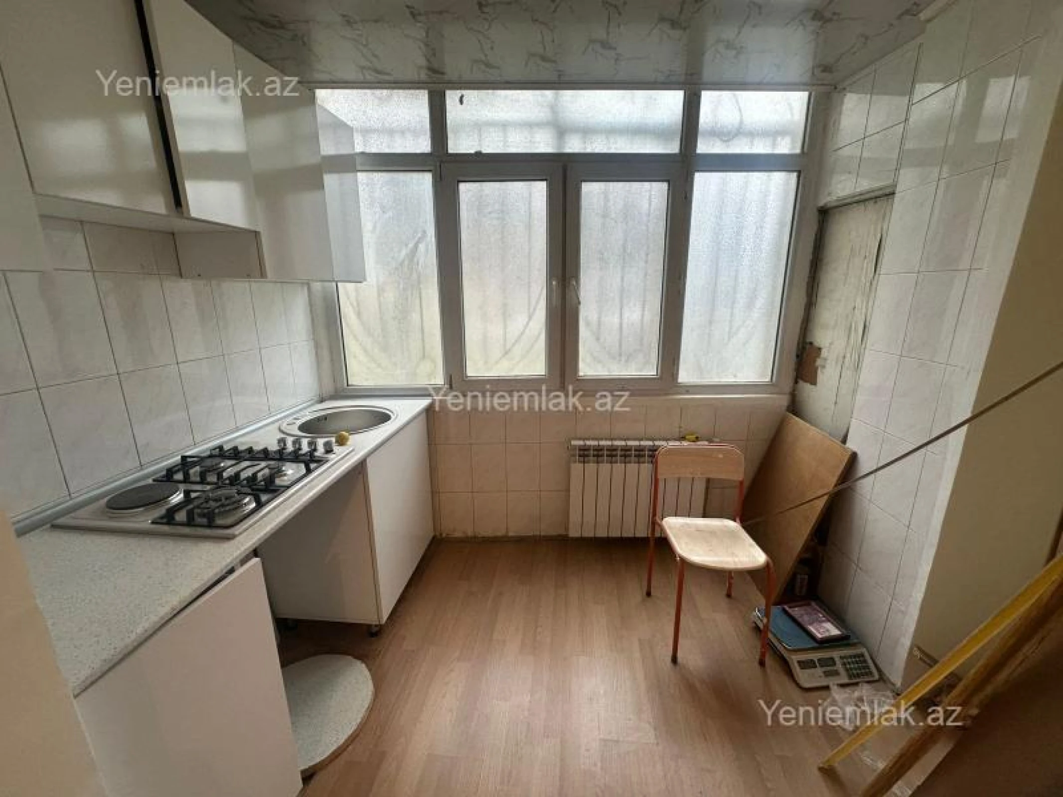 Satılır 2 otaqlı köhnə tikili 55 m²