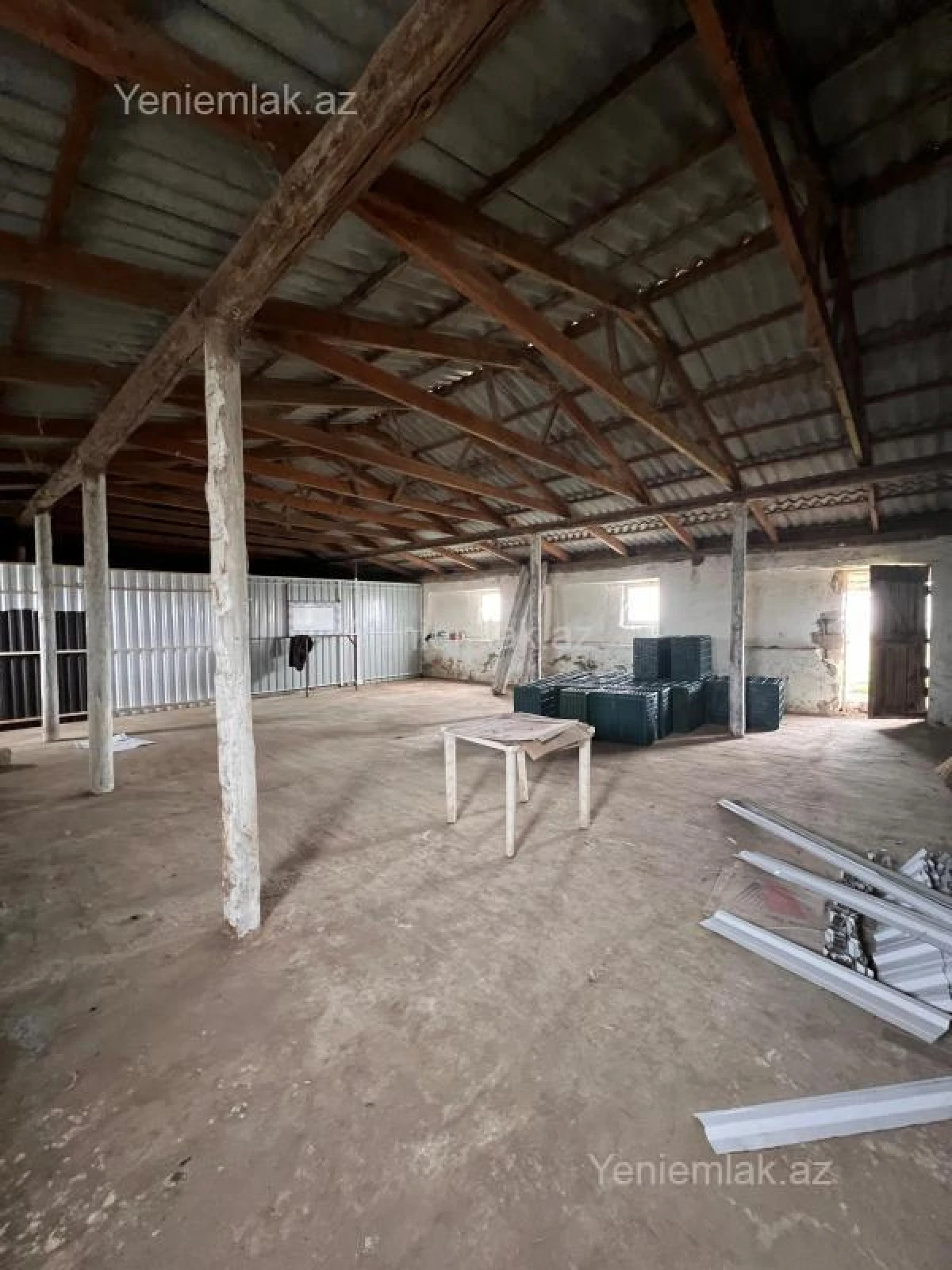 Satılır 10 otaqlı obyekt 4200 m²