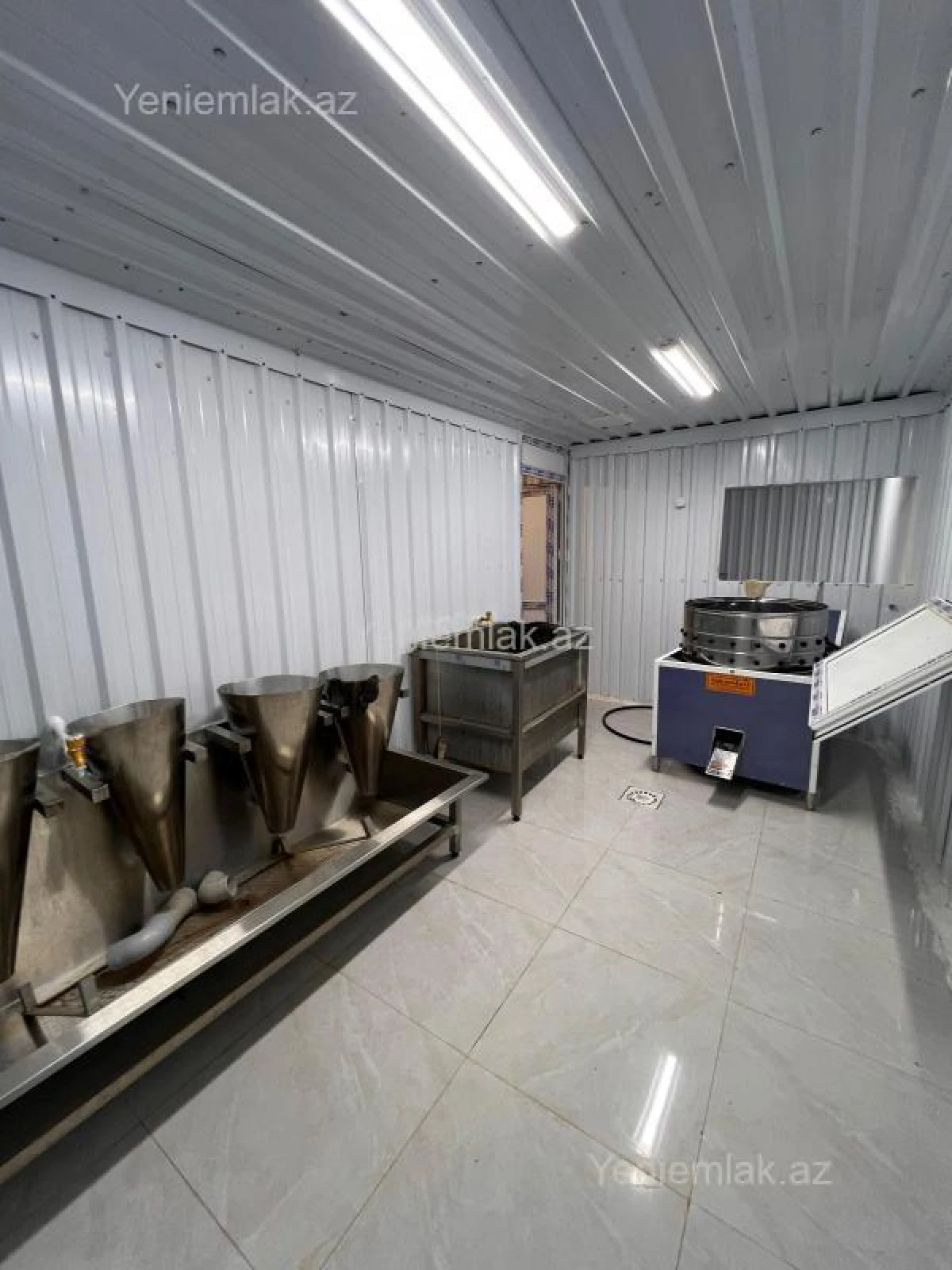 Satılır 10 otaqlı obyekt 4200 m²