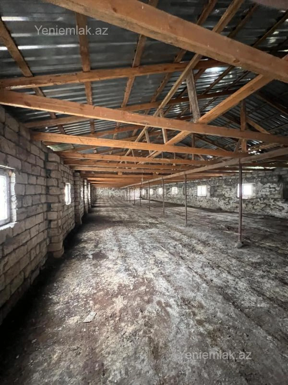 Satılır 10 otaqlı obyekt 4200 m²