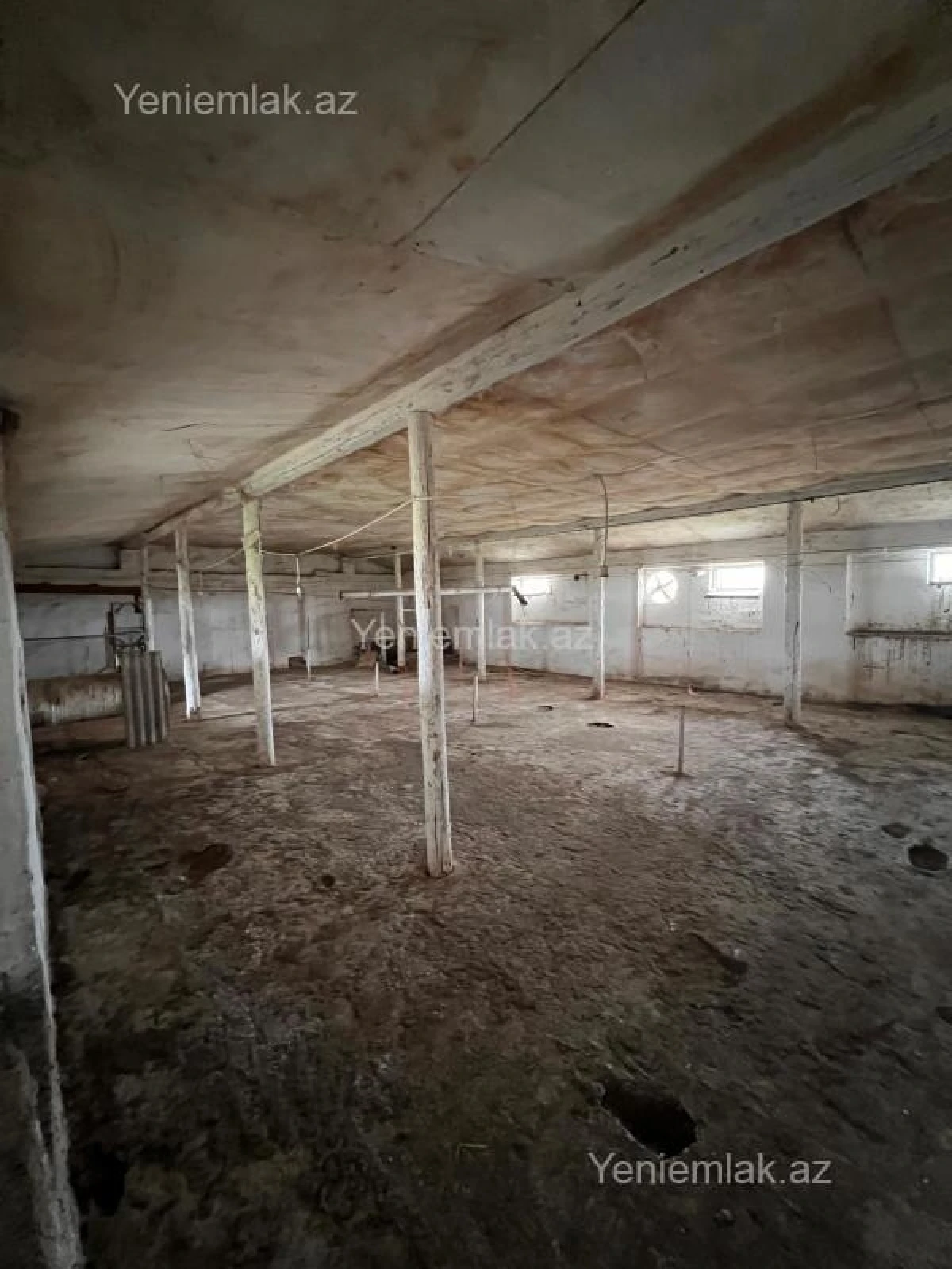 Satılır 10 otaqlı obyekt 4200 m²