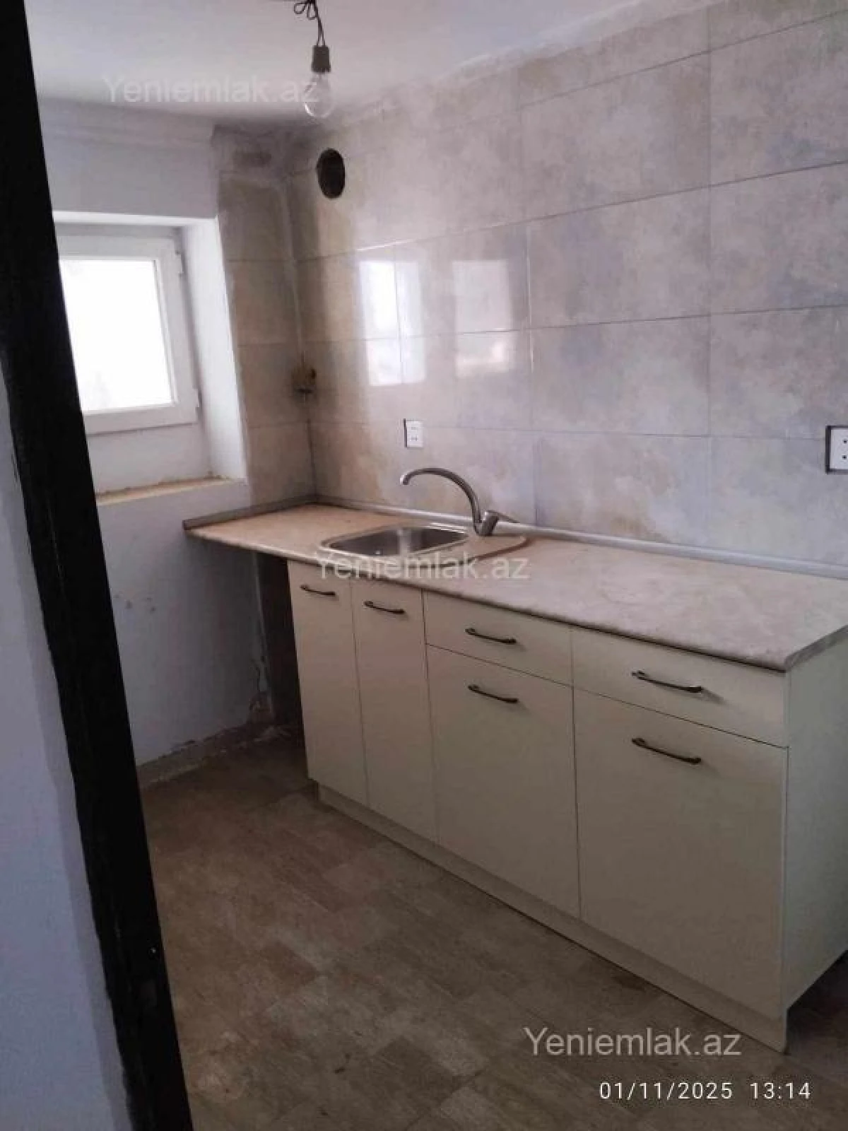 Satılır 8 otaqlı həyət evi 100 m²