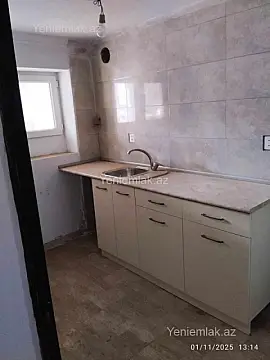 Satılır 8 otaqlı həyət evi 100 m²