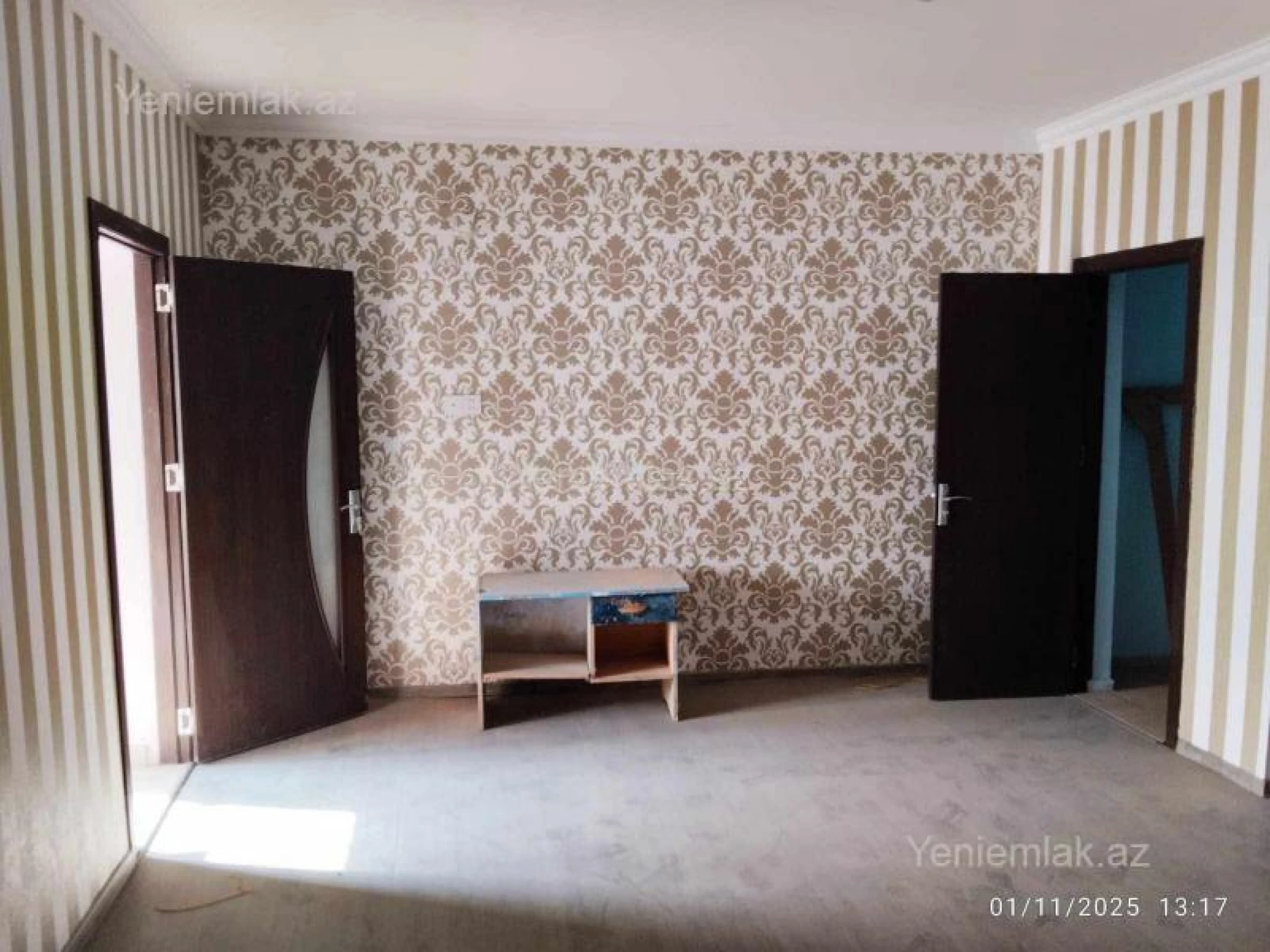 Satılır 8 otaqlı həyət evi 100 m²