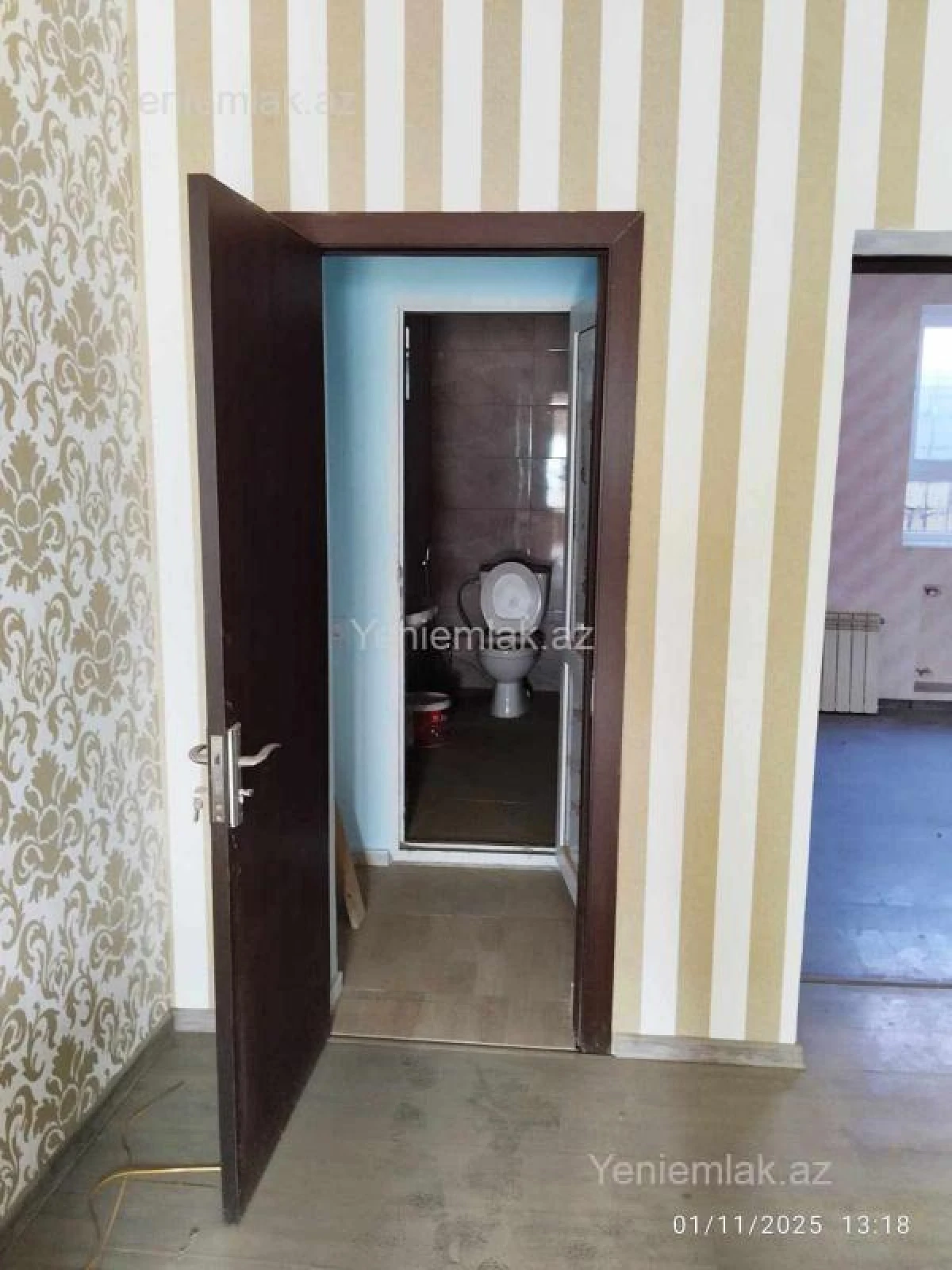 Satılır 8 otaqlı həyət evi 100 m²