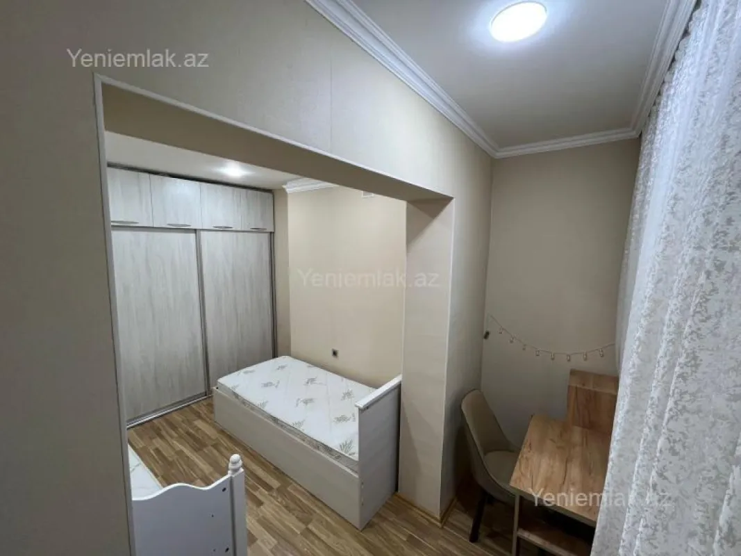 Satılır 3 otaqlı köhnə tikili 60 m²