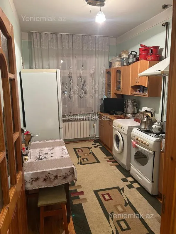 Satılır 3 otaqlı köhnə tikili 70 m²