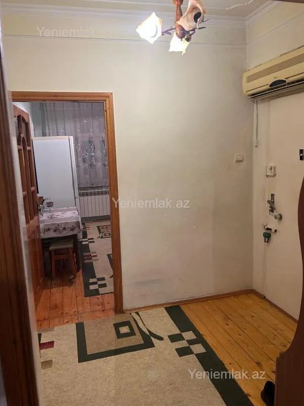 Satılır 3 otaqlı köhnə tikili 70 m²