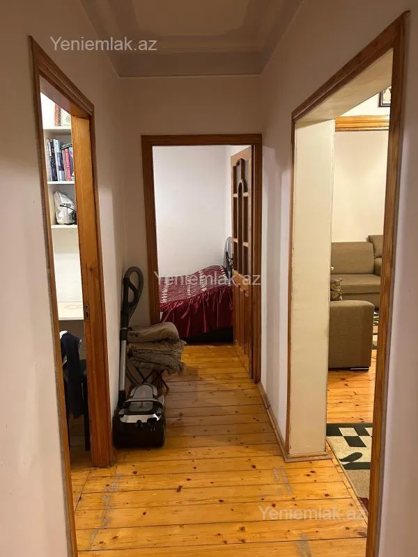 Satılır 3 otaqlı köhnə tikili 70 m²