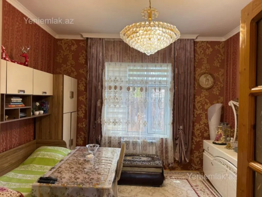 Satılır 6 otaqlı həyət evi 260 m²