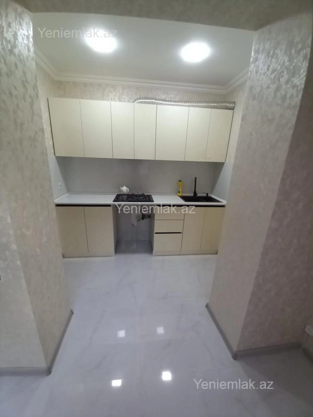 Satılır 3 otaqlı köhnə tikili 92 m²