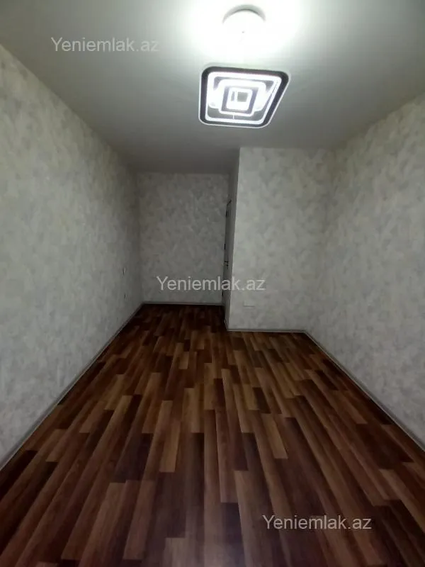 Satılır 3 otaqlı köhnə tikili 92 m²