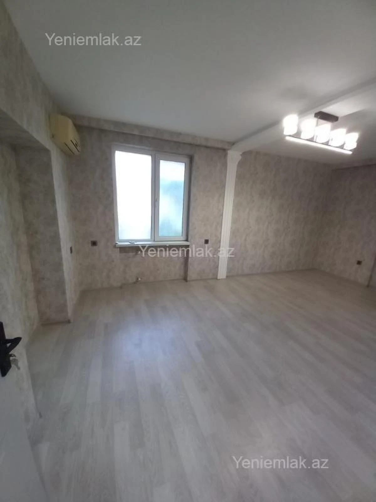 Satılır 3 otaqlı köhnə tikili 92 m²