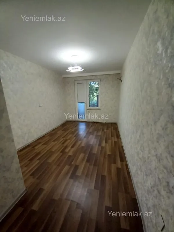 Satılır 3 otaqlı köhnə tikili 92 m²
