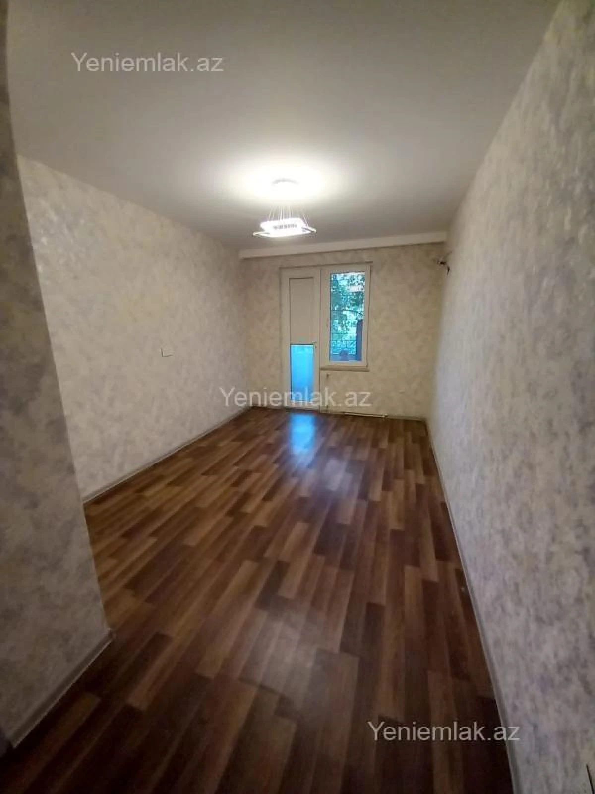 Satılır 3 otaqlı köhnə tikili 92 m²