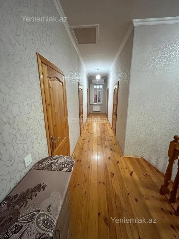 Satılır 6 otaqlı həyət evi 170 m²