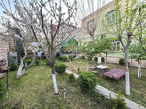 Satılır 6 otaqlı həyət evi 170 m²