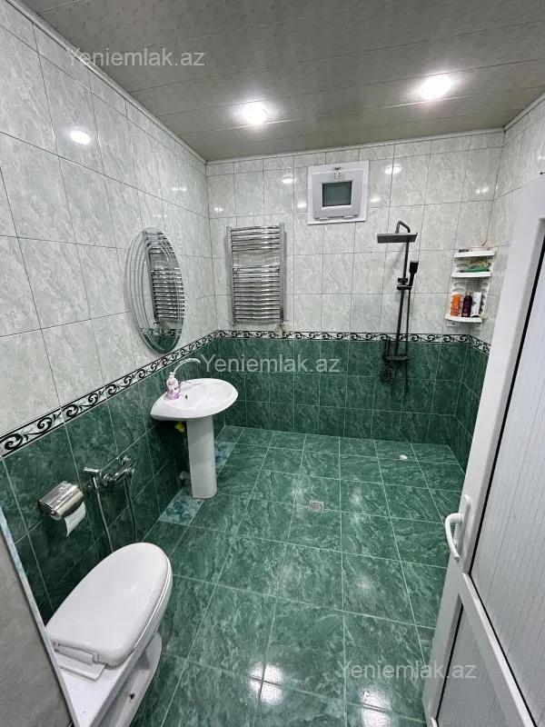 Satılır 6 otaqlı həyət evi 170 m²