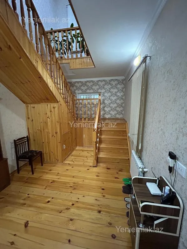 Satılır 6 otaqlı həyət evi 170 m²