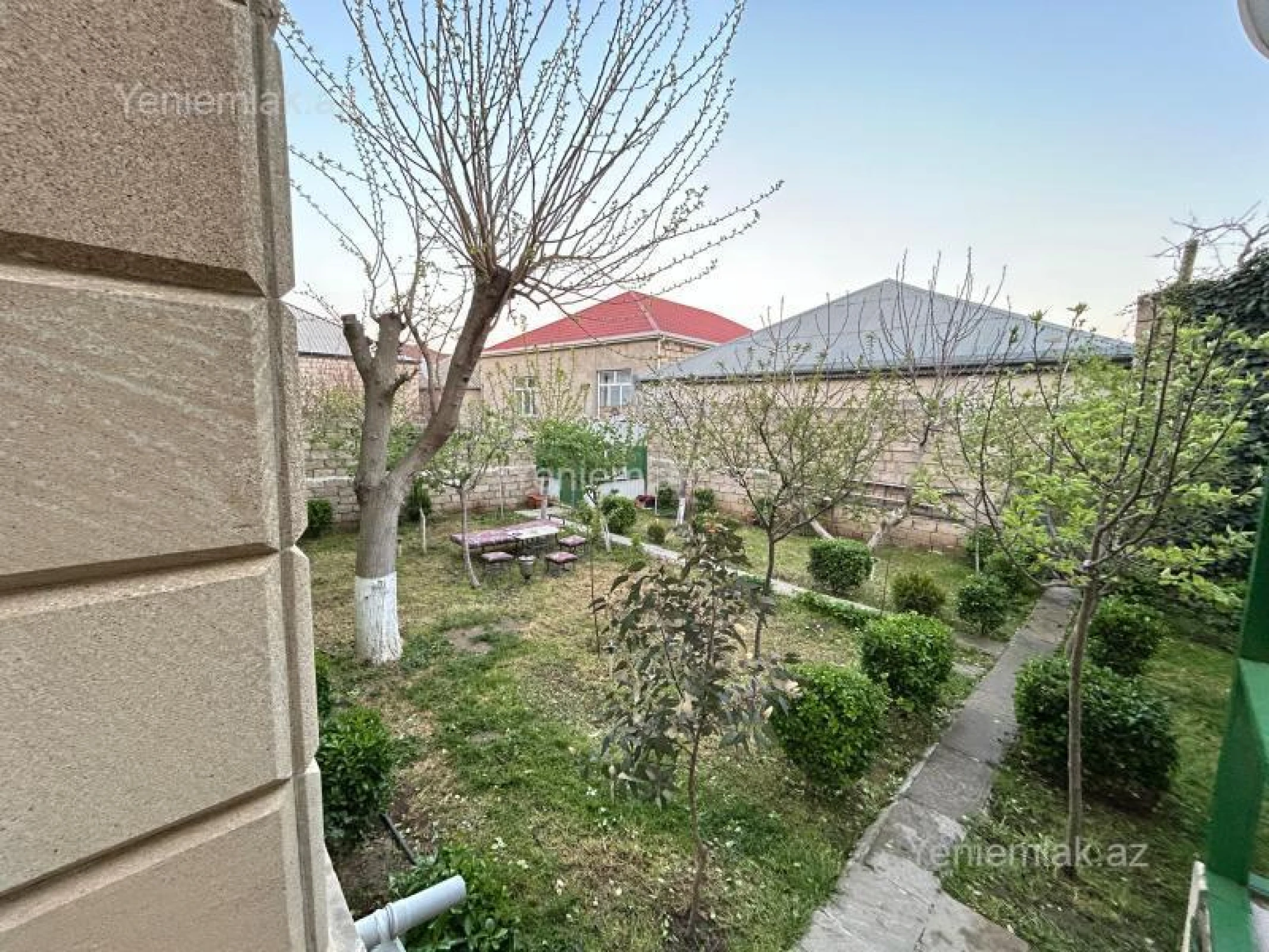 Satılır 6 otaqlı həyət evi 170 m²