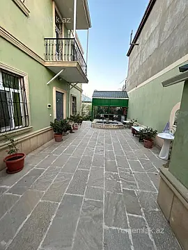 Satılır 6 otaqlı həyət evi 170 m²