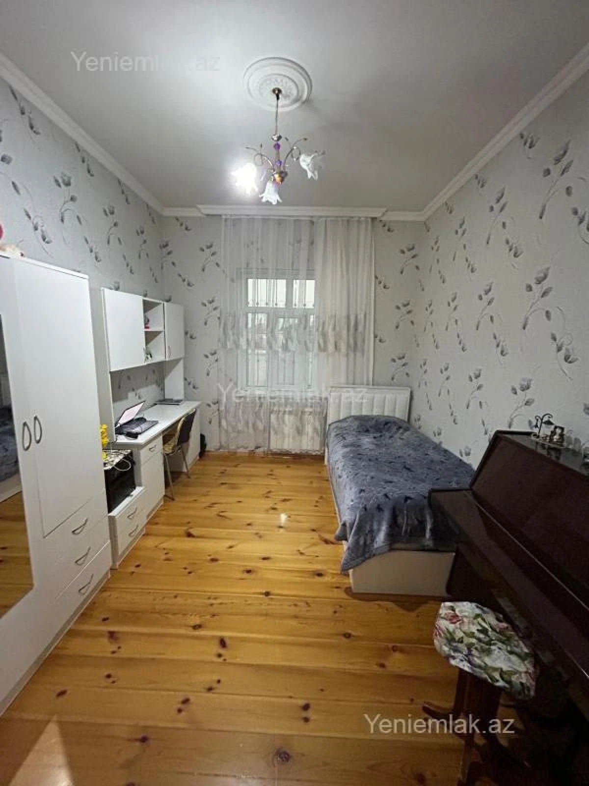 Satılır 6 otaqlı həyət evi 170 m²