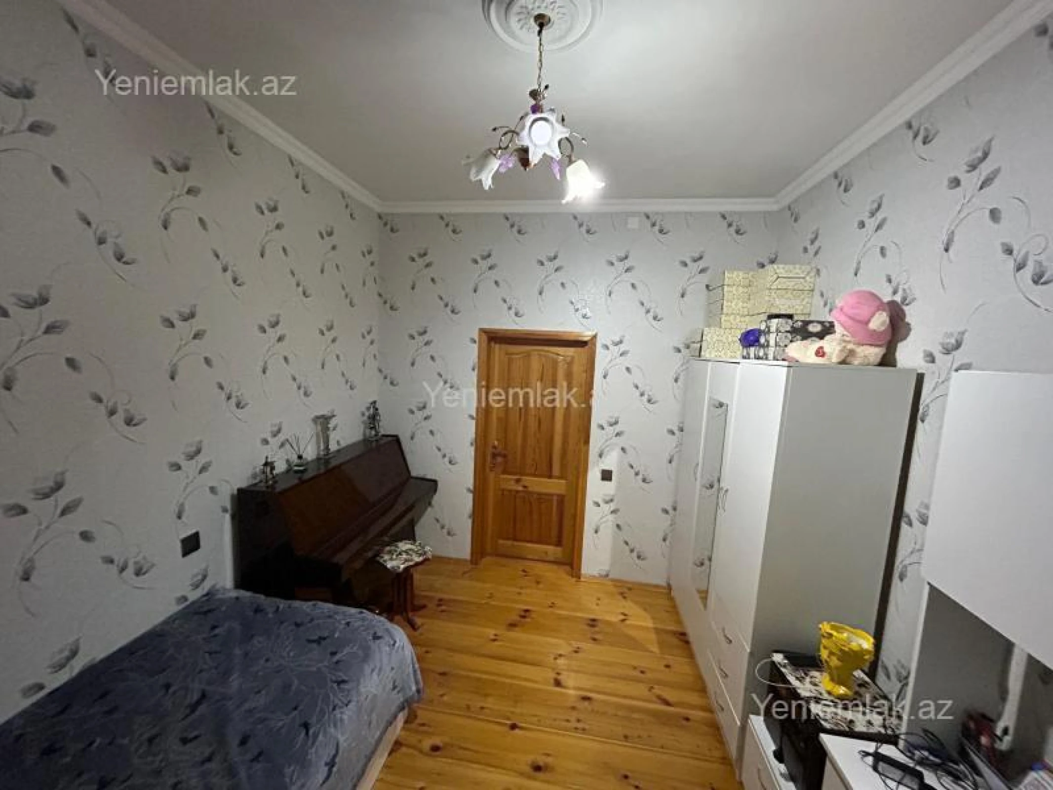 Satılır 6 otaqlı həyət evi 170 m²