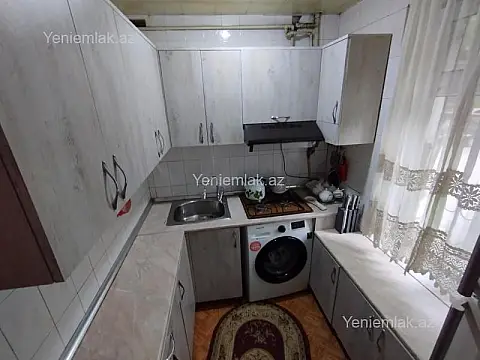 Satılır 3 otaqlı köhnə tikili 75 m²