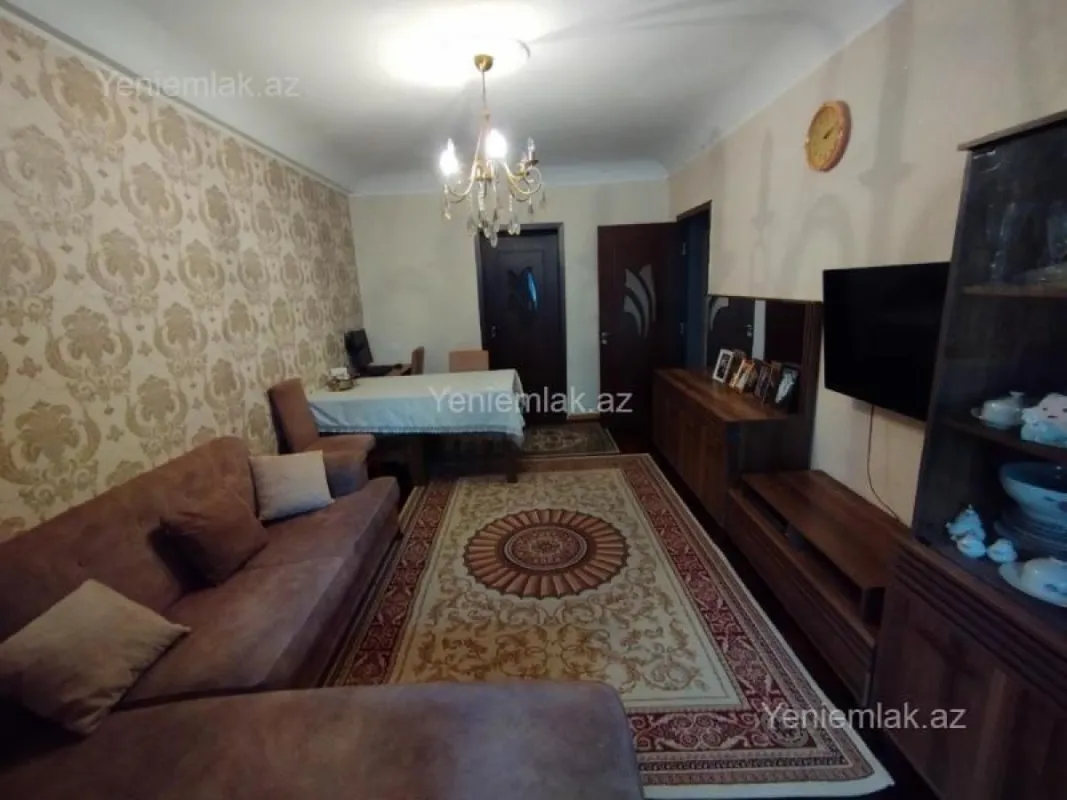 Satılır 3 otaqlı köhnə tikili 75 m²