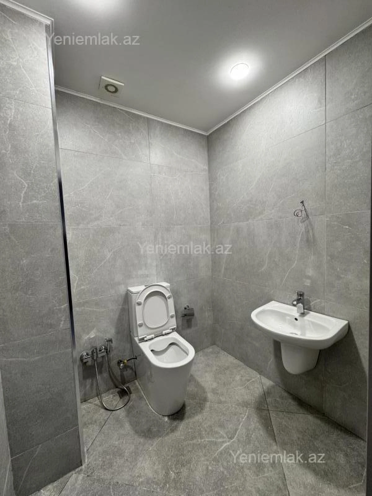 Satılır 3 otaqlı yeni tikili 110 m²