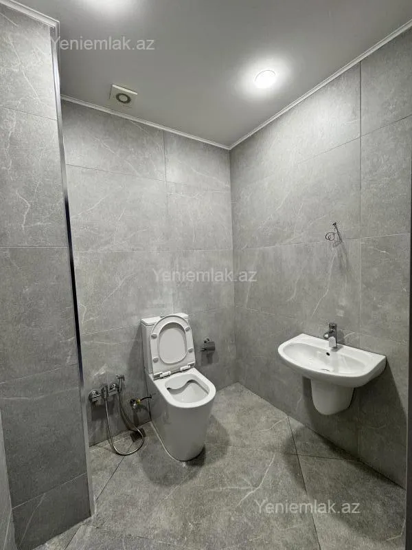 Satılır 3 otaqlı yeni tikili 110 m²