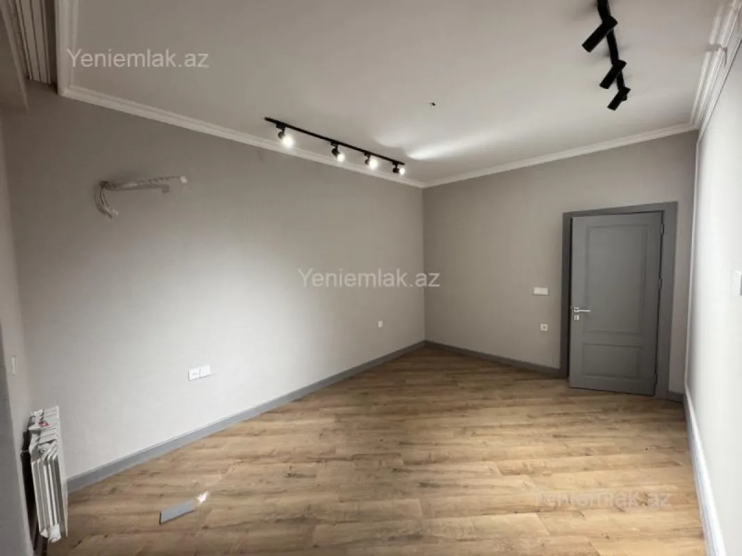 Satılır 3 otaqlı yeni tikili 110 m²
