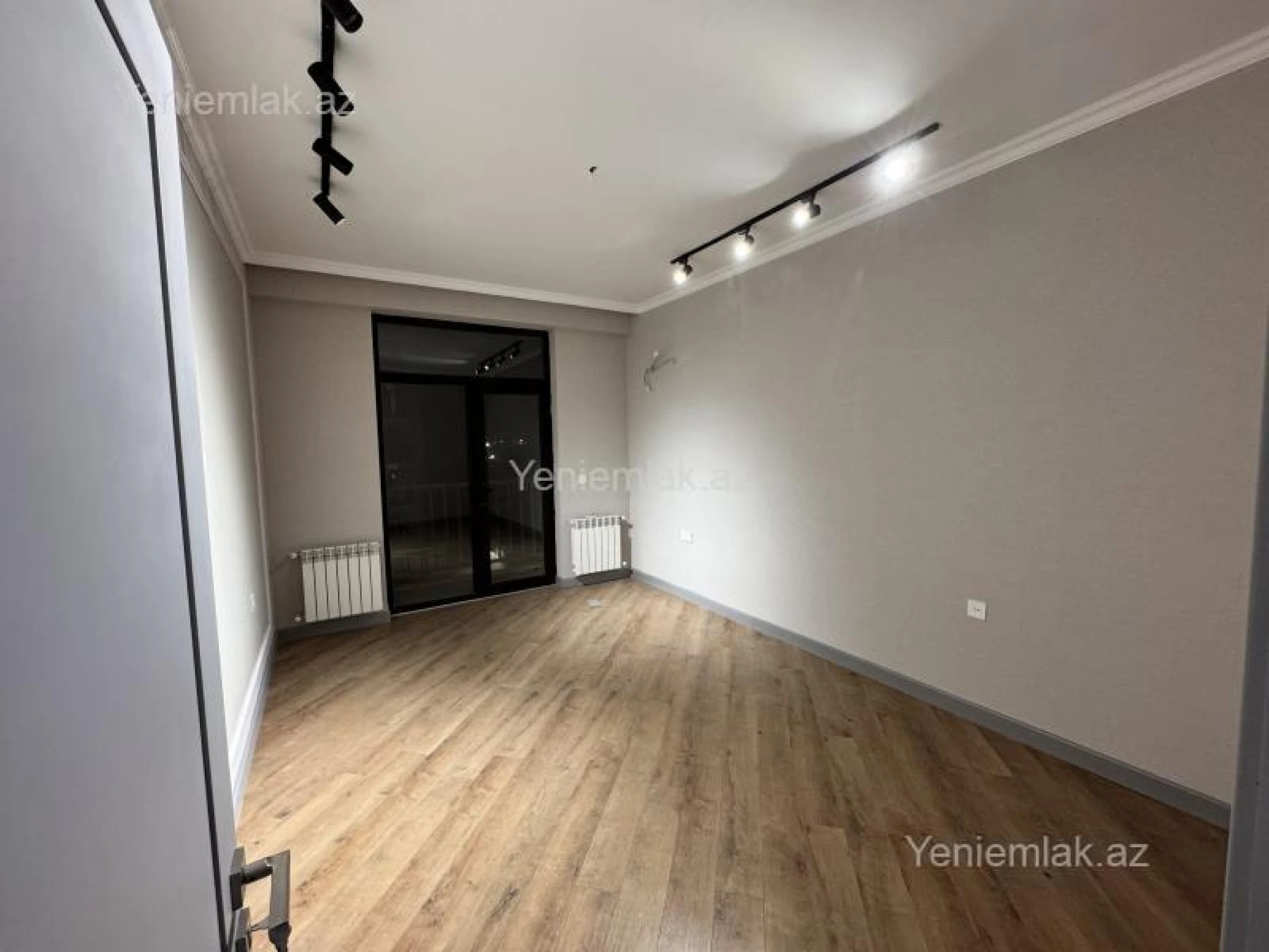 Satılır 3 otaqlı yeni tikili 110 m²