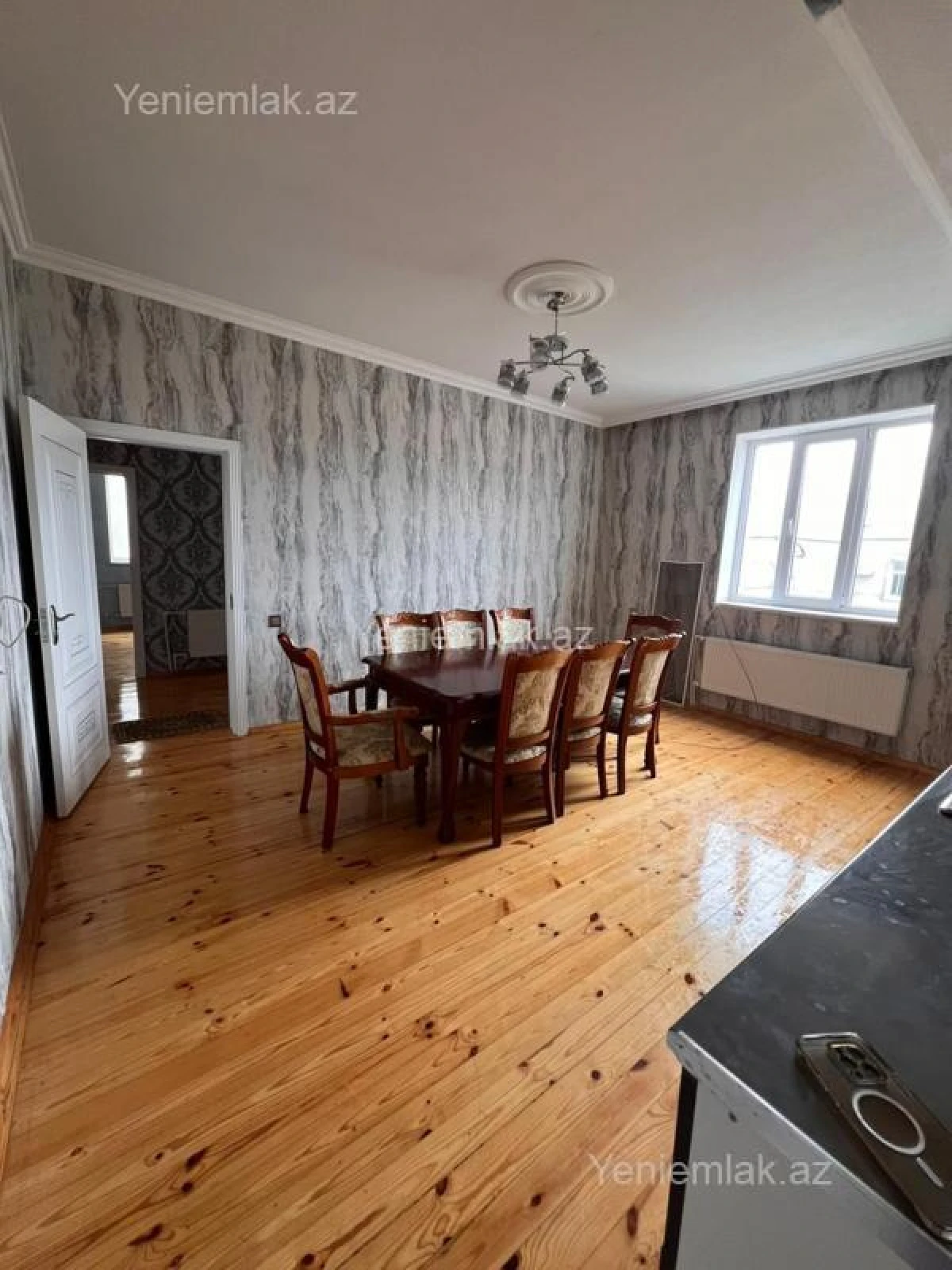 Satılır 6 otaqlı həyət evi 140 m²