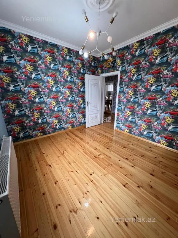 Satılır 6 otaqlı həyət evi 140 m²